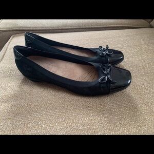 Clarks Glossy Black Flats with Bow